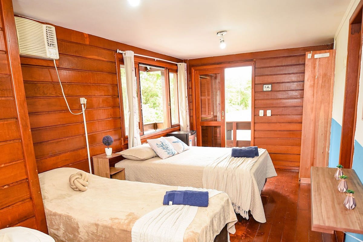 Family Suite | 1 bedroom, minibar, free WiFi, bed sheets