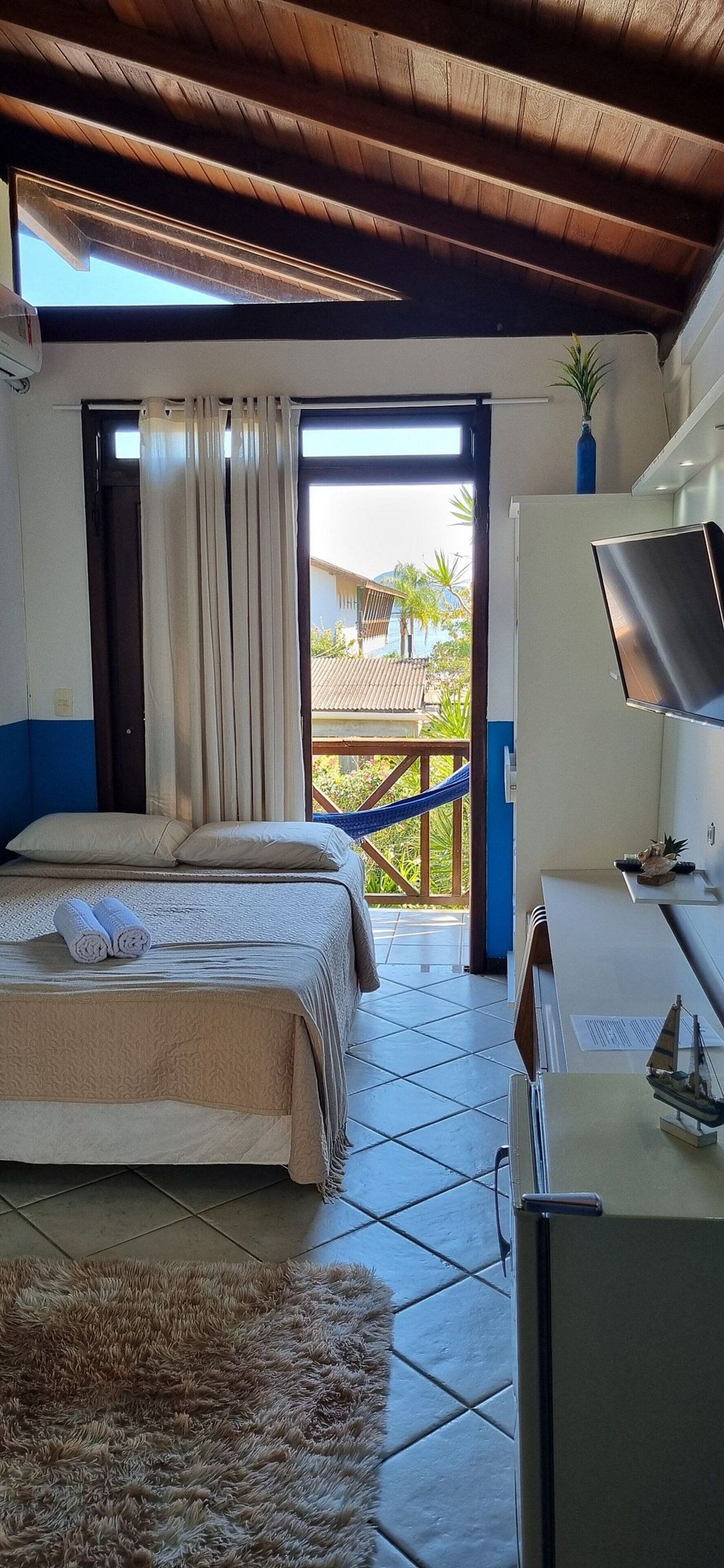 Exclusive Suite | 1 bedroom, minibar, free WiFi, bed sheets