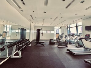 Fitness facility - Chic condo in marvelous Manila with parking, fitness room, WiFi near US Embassy  (Manila)