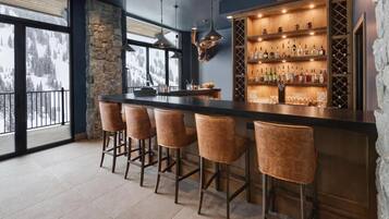 Bar (in der Unterkunft)