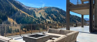 Steps away from Alta Ski Area | Outdoor Pool w/ Stunning Mountain View