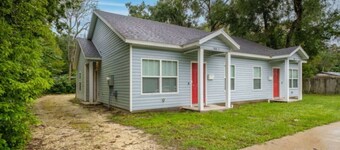 Beautiful Home | Walk to UF | Newly built