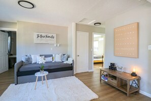 2 bedrooms, iron/ironing board, WiFi, bed sheets