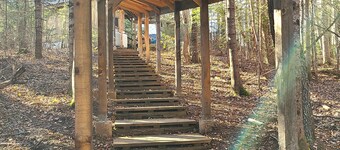 Cottage-7 min to Ski Stratton-Woodstove-Firepit-Brook On Property-Views-Dogs OK