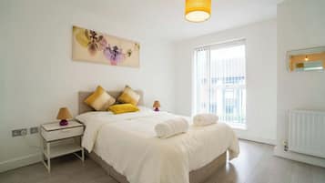 2 bedrooms, iron/ironing board, WiFi, bed sheets