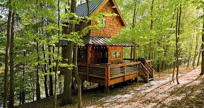 Out On a Limb — A Magical Treehouse Experience