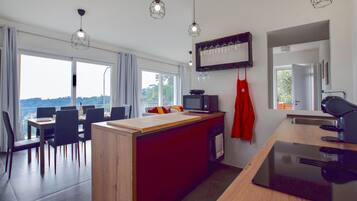 Kühlschrank, Mikrowelle, Geschirrspüler