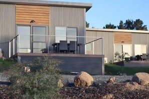 Exterior - 3 brand new cabins with great views (East Jindabyne)