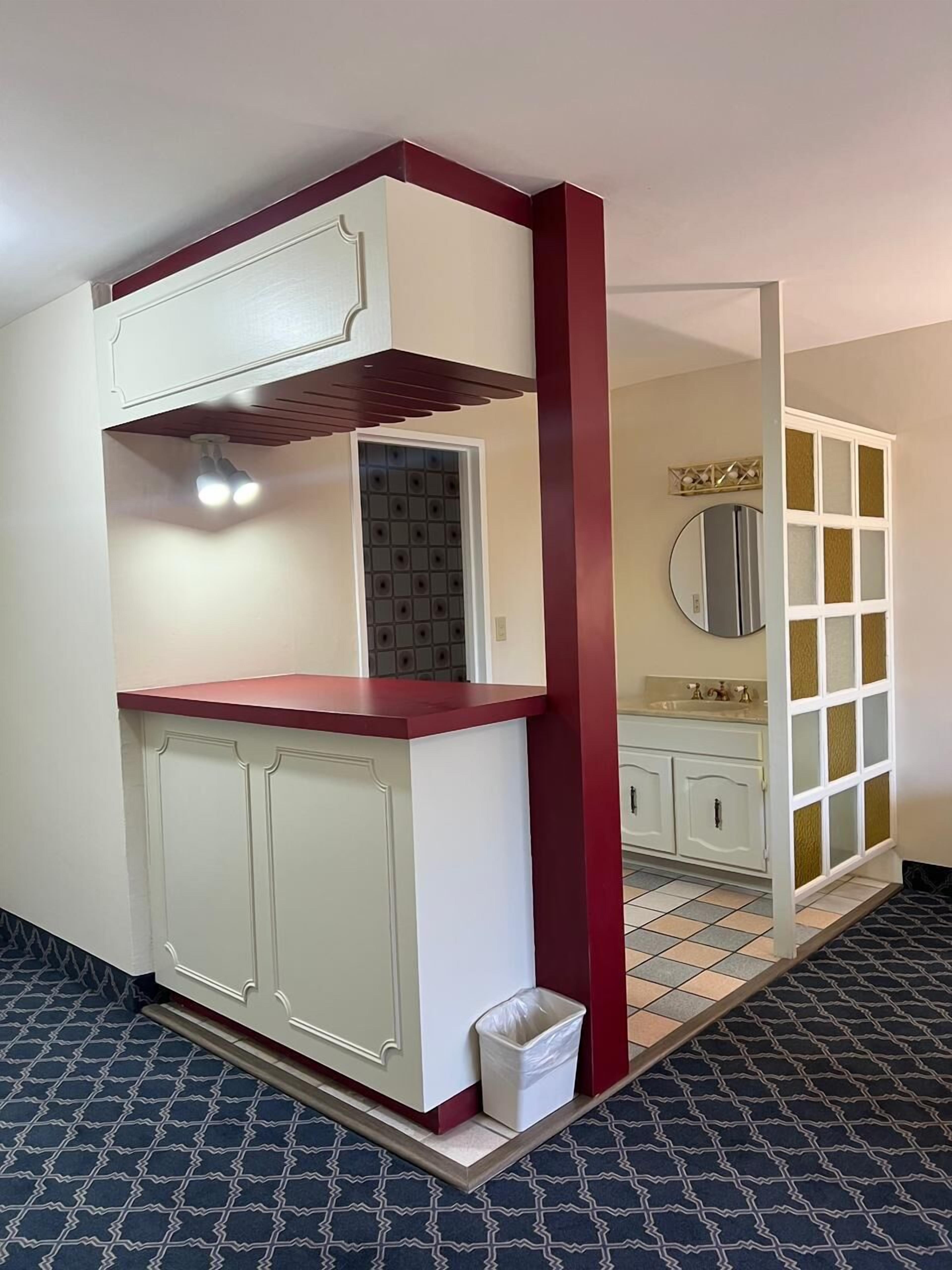 普通客房 | 書桌 、筆電工作空間、遮光布/窗簾、熨斗/熨衣板