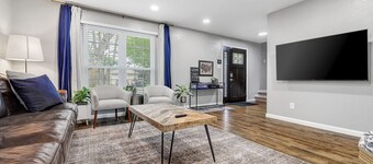 NEW! 4 Bed 2.5 Bath, House w/ Cowboy Pool and Fire Pit in Central DFW!