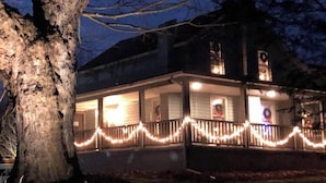 Exterior - 4 Bedroom Country Bliss with Rooftop Lounge Loft (Chittenango)
