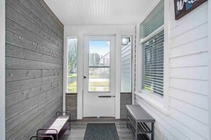 Interior - Monthly Stays at Brightside Bungalow: Near Downtown Muskegon (Muskegon)