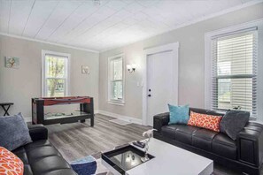 Interior - Monthly Stays at Brightside Bungalow: Near Downtown Muskegon (Muskegon)