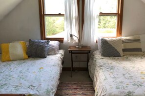 3 chambres, bureau, accès au Wi-Fi (inclus)