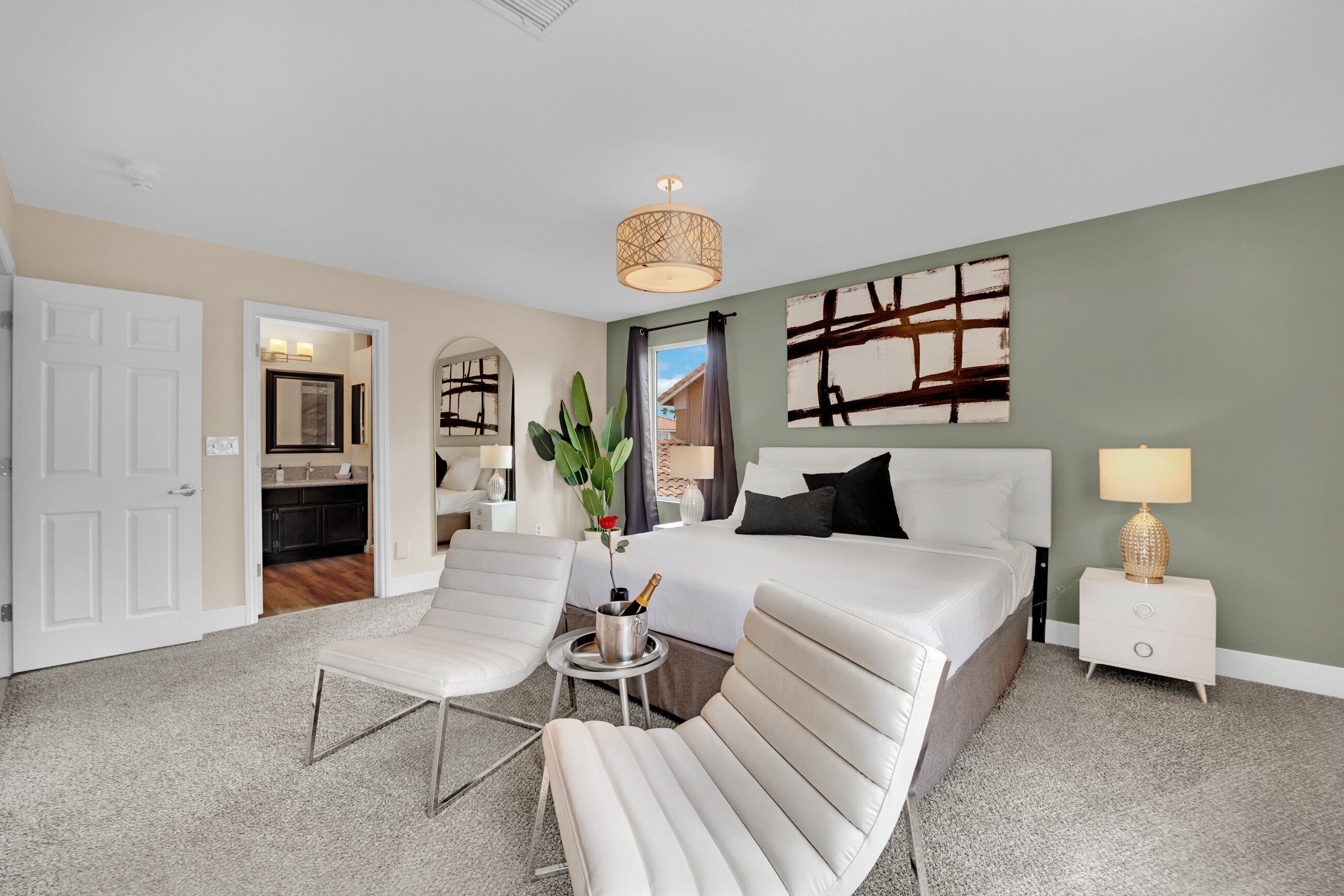 5 habitaciones, tabla de planchar con plancha y wifi gratis 