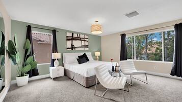 5 bedrooms, iron/ironing board, free WiFi, bed sheets