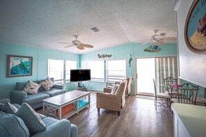 Smart TV, ping pong, books - Island Time #110 Ocean Views - Cudjoe Key (Cudjoe Key)