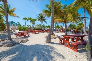 Outdoor dining - Island Time #110 Ocean Views - Cudjoe Key (Cudjoe Key)