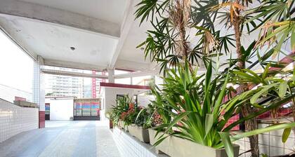 Pé na areia Canto do Forte III