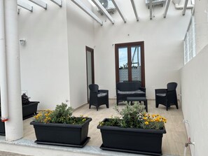 Terrace/patio - Appartamento 4 Persone, con Tutti i Comfort , Parcheggiato Privato Gratuito (Monte di Procida)