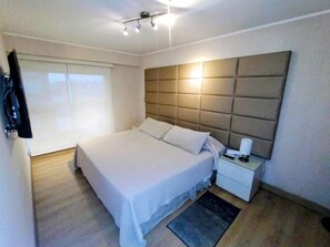 3 chambres, fer et planche à repasser, Wi-Fi, draps fournis