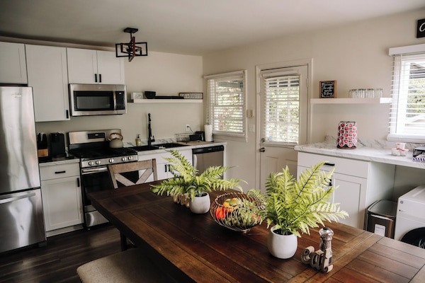 Microones, forn, placa de cuina i rentaplats