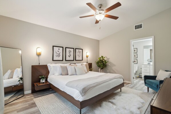 3 bedrooms, iron/ironing board, travel crib, free WiFi