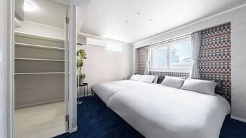 Hypo-allergenic bedding, iron/ironing board, free WiFi, bed sheets