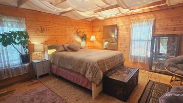 1 bedroom, desk, WiFi, bed sheets