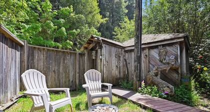 Escape to Redwood Bliss at this Cozy Cabin near Monte Rio Beach!
