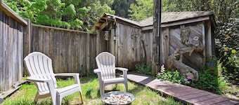 Escape to Redwood Bliss at this Cozy Cabin near Monte Rio Beach!