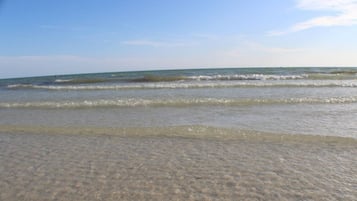 Liegestühle, Strandtücher