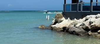 Combate Beach View - Apt 1