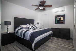 2 Schlafzimmer, Zimmersafe, Schreibtisch, kostenloses WLAN