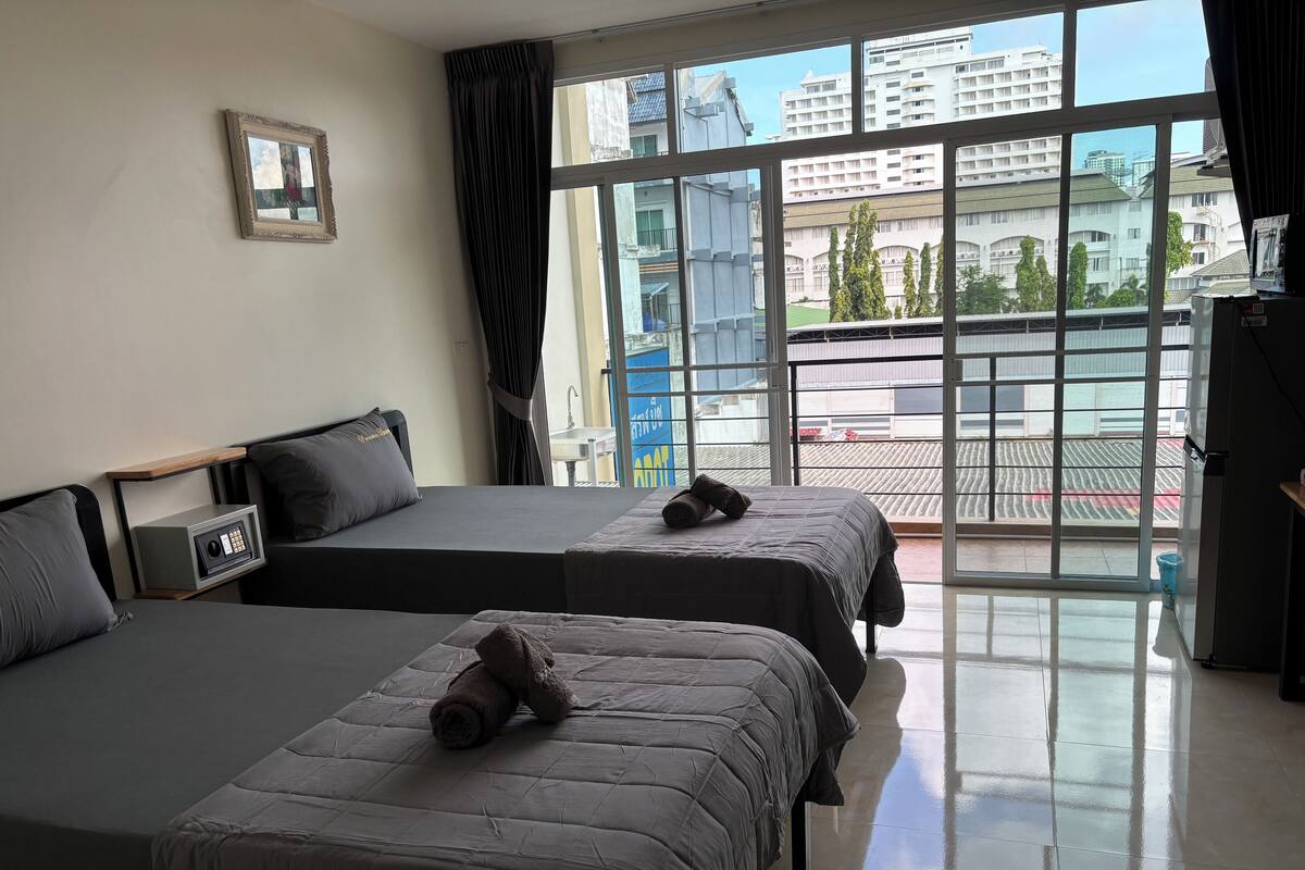 1 bedroom, premium bedding, down duvets, in-room safe