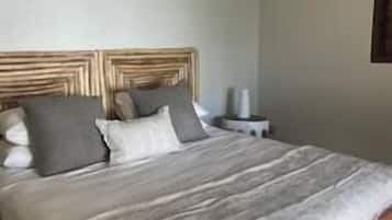 2 chambres, bureau, Wi-Fi, draps fournis
