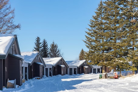 Exterior. STARRY SKY COTTAGE 13