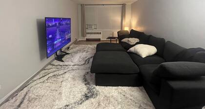 2-bedroom apartment in quiet charming Upper Manhattan New York Location.