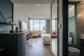 华丽客房 | 迷你吧、客房内保险箱、遮光窗帘、隔音