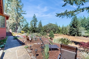 Terrace/patio - Dog-Friendly Sebastopol Retreat with Private Pool, Spa & Game Room (Sebastopol)