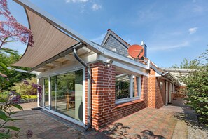 Exterior - Holiday Home 'In Oerrel With Pool' with Private Pool, Private Terrace and Wi-Fi (Munster)