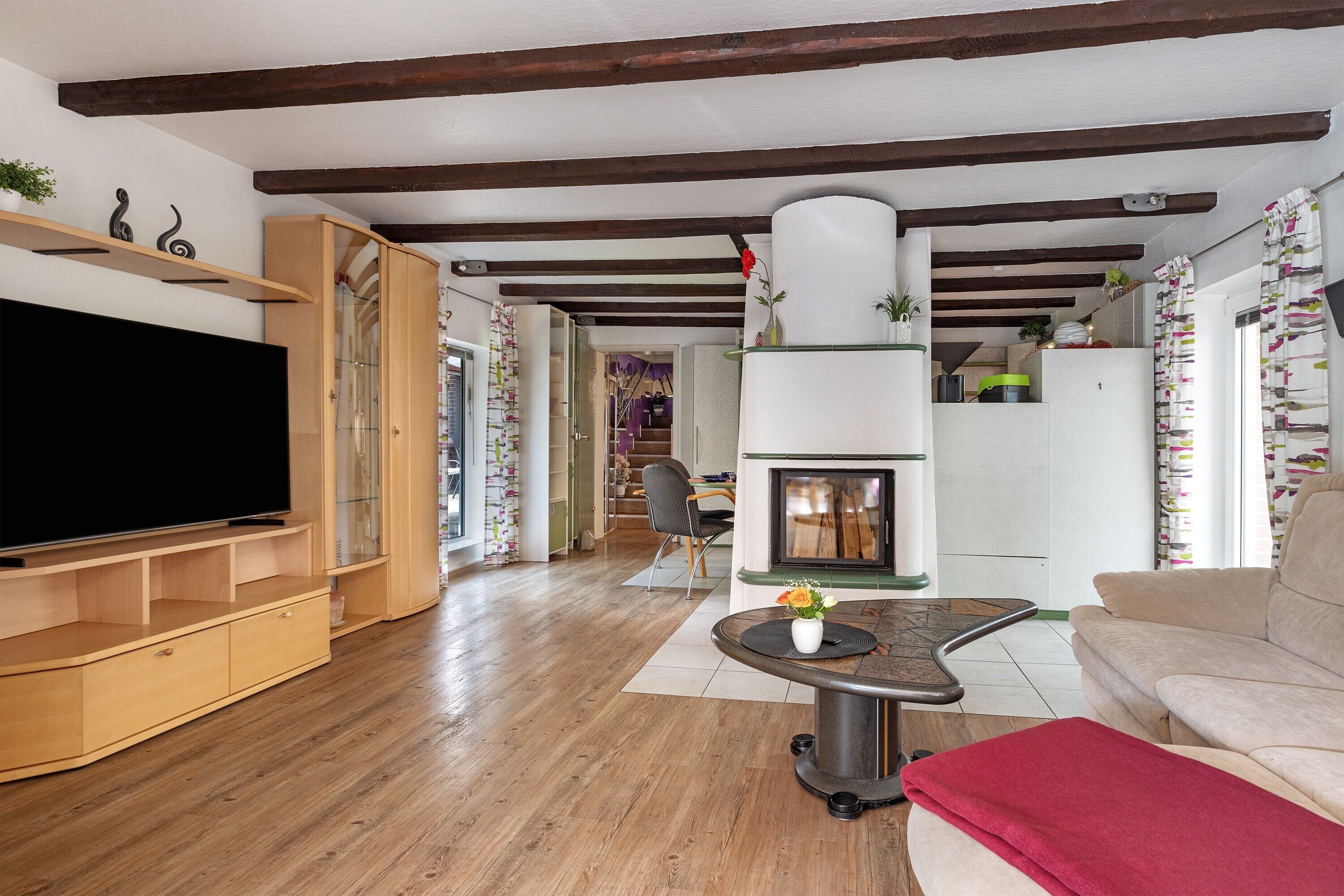 TV, fireplace, stereo