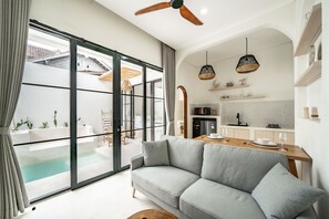 Villa, 1 Bedroom, Non Smoking, Pool View | Living area