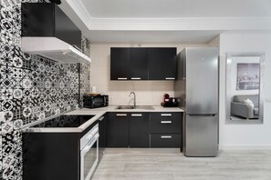 Fridge, microwave, stovetop, coffee/tea maker - Vacation Apartment 'Laguna Confort' with Wi-Fi (La Laguna)