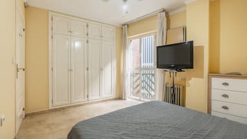 2 slaapkamers, een strijkplank/strijkijzer, gratis wifi, beddengoed