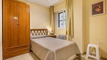 2 habitaciones, tabla de planchar con plancha y wifi gratis