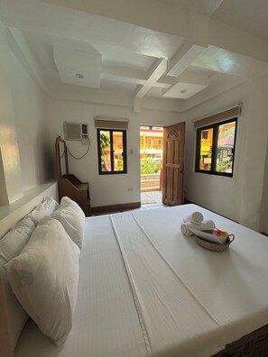 Deluxe Double Room | Free WiFi - Stefanie Grace Inn (Loboc)