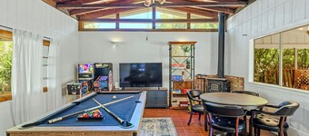Pool Paradise in Wine Country!