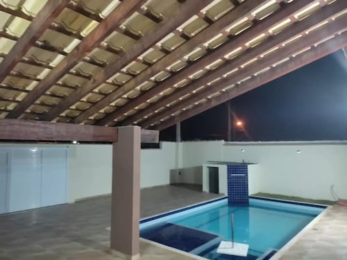 House with pool in Itanhaém