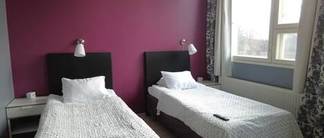 1 bedroom, WiFi, bed sheets